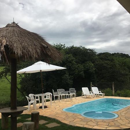 Chacara 4 Quartos Com Piscina Сокоро Екстериор снимка